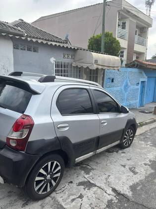 TOYOTA ETIOS 1.5 XLS 16V FLEX 4P MANUAL
